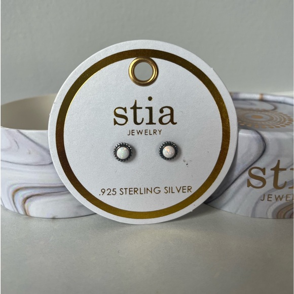 NWT Stia Jewelry Opal Round Sterling Silver Stud Earrings - Picture 1 of 3